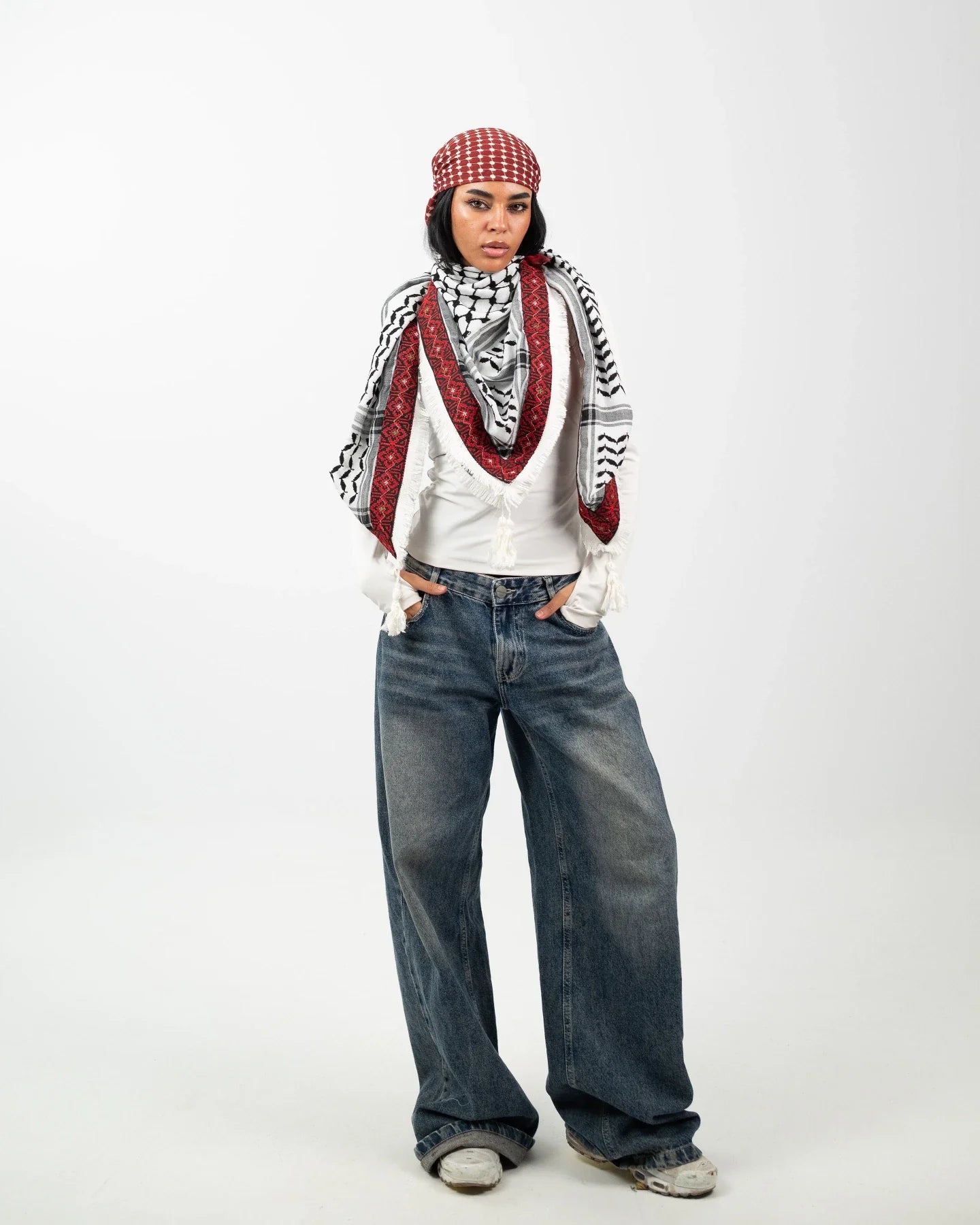 Embroidered Legacy – Red Rose kuffeyah