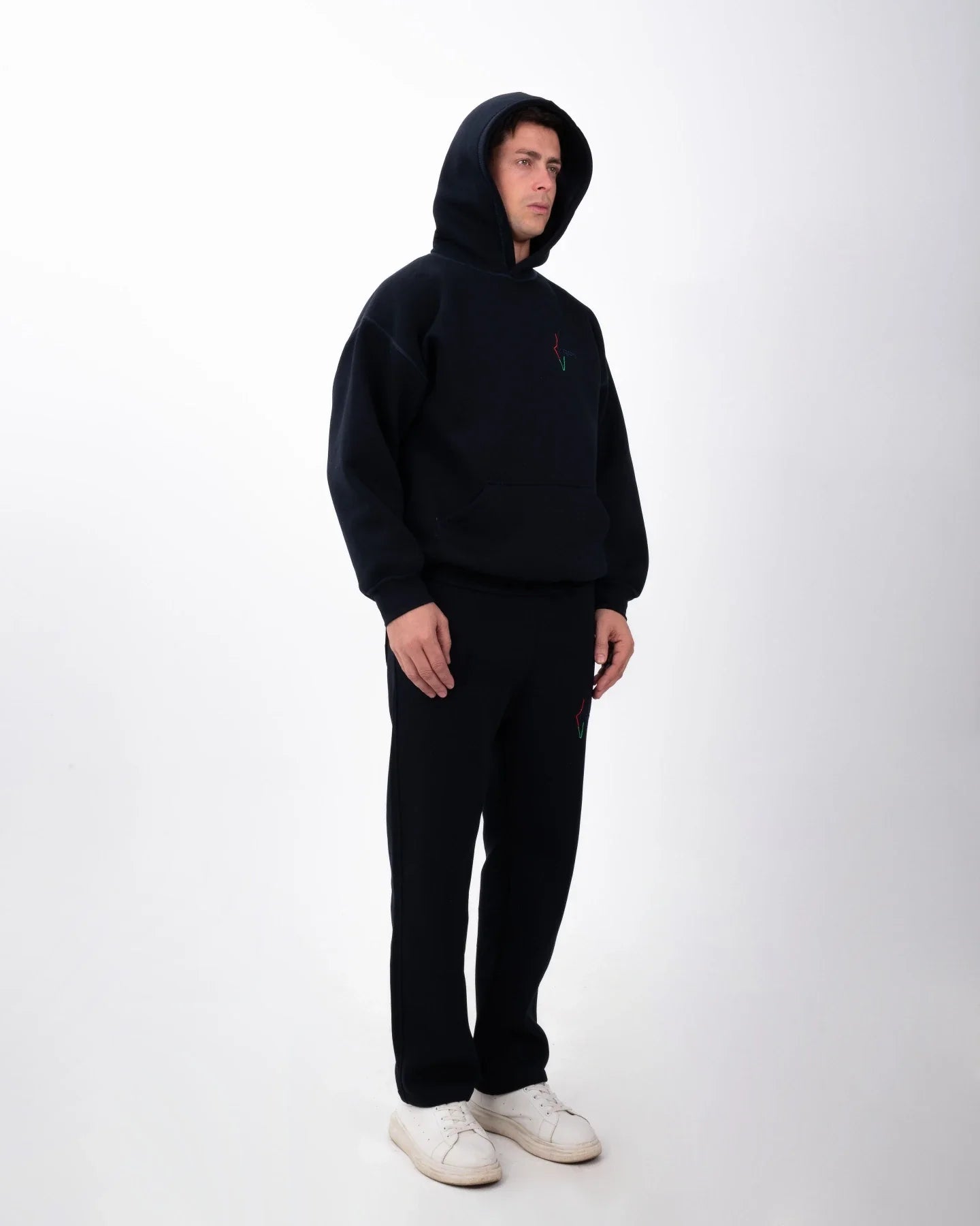 SUDADERA CON CAPUCHA YAFA AZUL MARINO CON COSTURAS – EDICIÓN RESPETO A LA EXISTENCIA